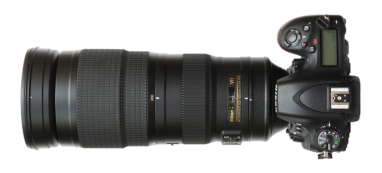 AF-S Nikkor 200–500mm f/5,6 E ED VR na těle Nikon D750