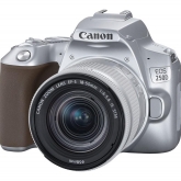 Canon EOS 250D - stříbrná varianta