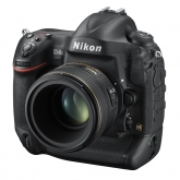 Nikon D4S - čelní strana