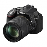Nikon D5300 s objektivem AF-S 18-105 VR