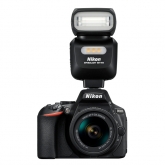 Nikon D5600 - s bleskem Nikon Speedlight SB-500